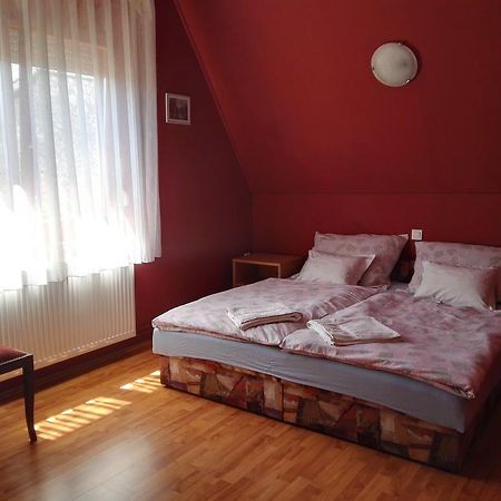Agave Apartman Шарвар Экстерьер фото